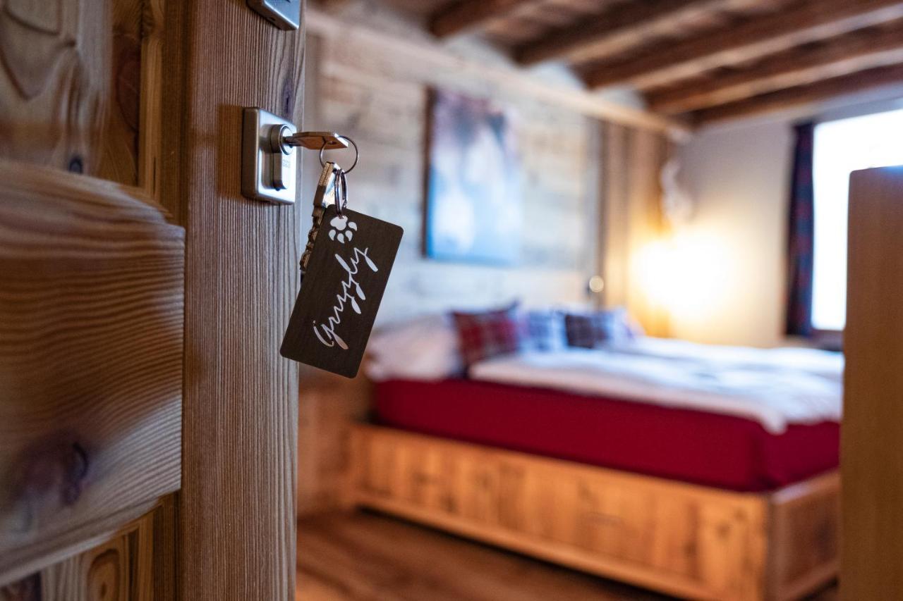 Bed and Breakfast Grizzly Haus & Frosch Restaurant - Teritoria Варена Экстерьер фото